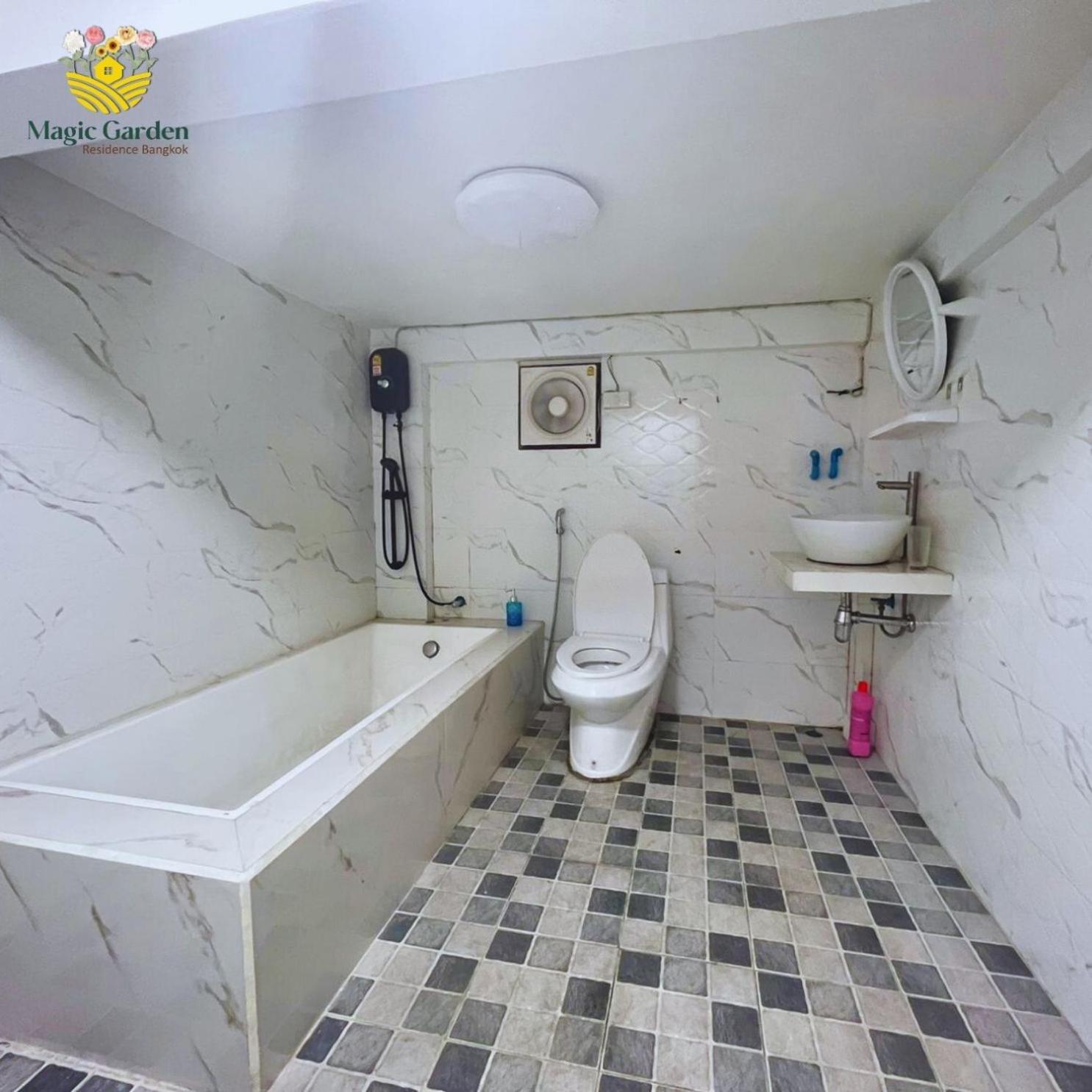 Magic Garden Residence Bangkok Luaran gambar